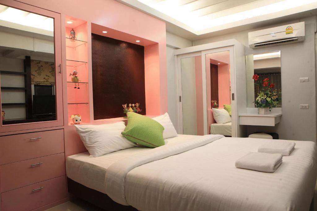 Huay Kaew Palace 1 Hotel Chiang Mai Rum bild